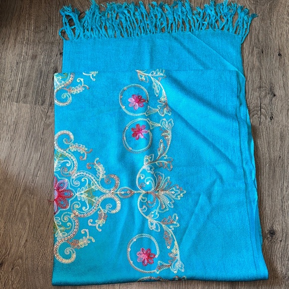 Turquoise Embroidered Scarf with Fringe and Sequins 100% Pashmina NWOT